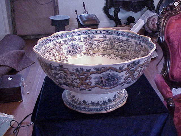English 19th century  Ironstone porcelain pedestal bowl